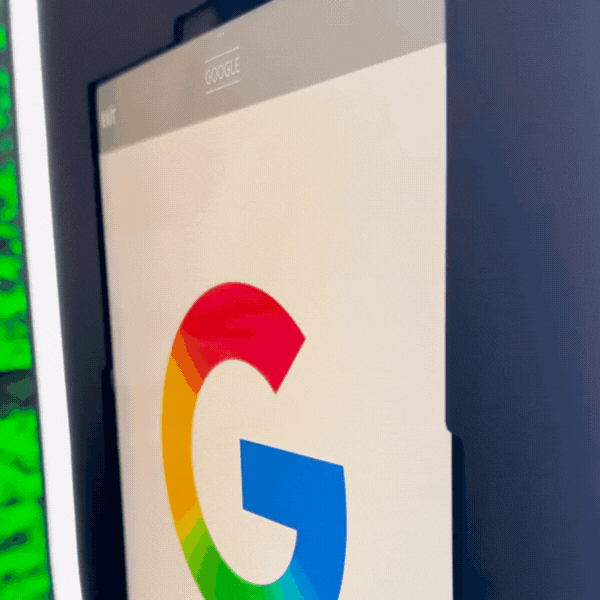 Fotomatón blanco personalizado con la marca