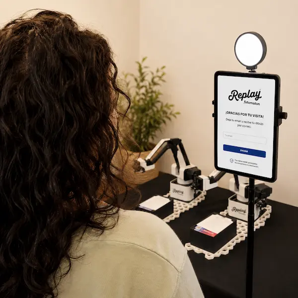 Captacion de leads robot dibujante